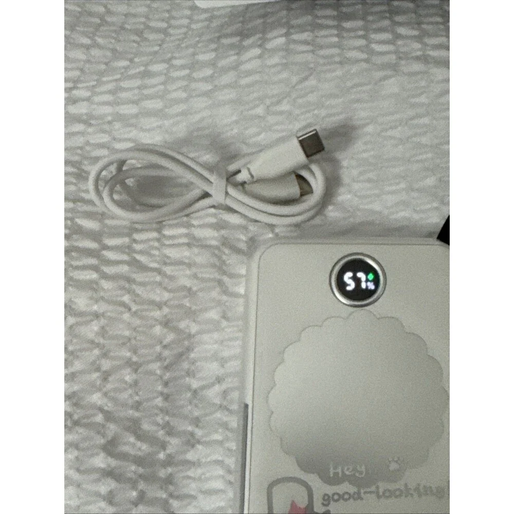 iWalk 5000mAh Magnetic Wireless Portable Charger With Stand White